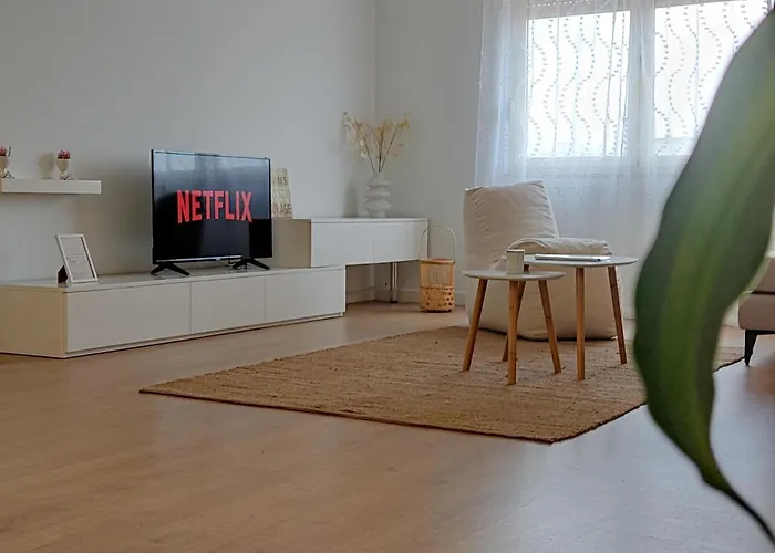 Daire Boho Style In Center Of