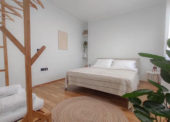 Boho Style In Center Of Tiran