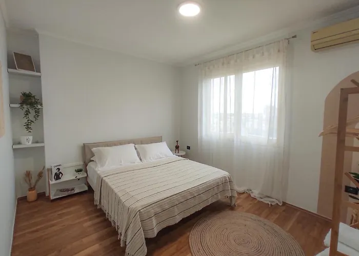 Boho Style In Center Of Daire